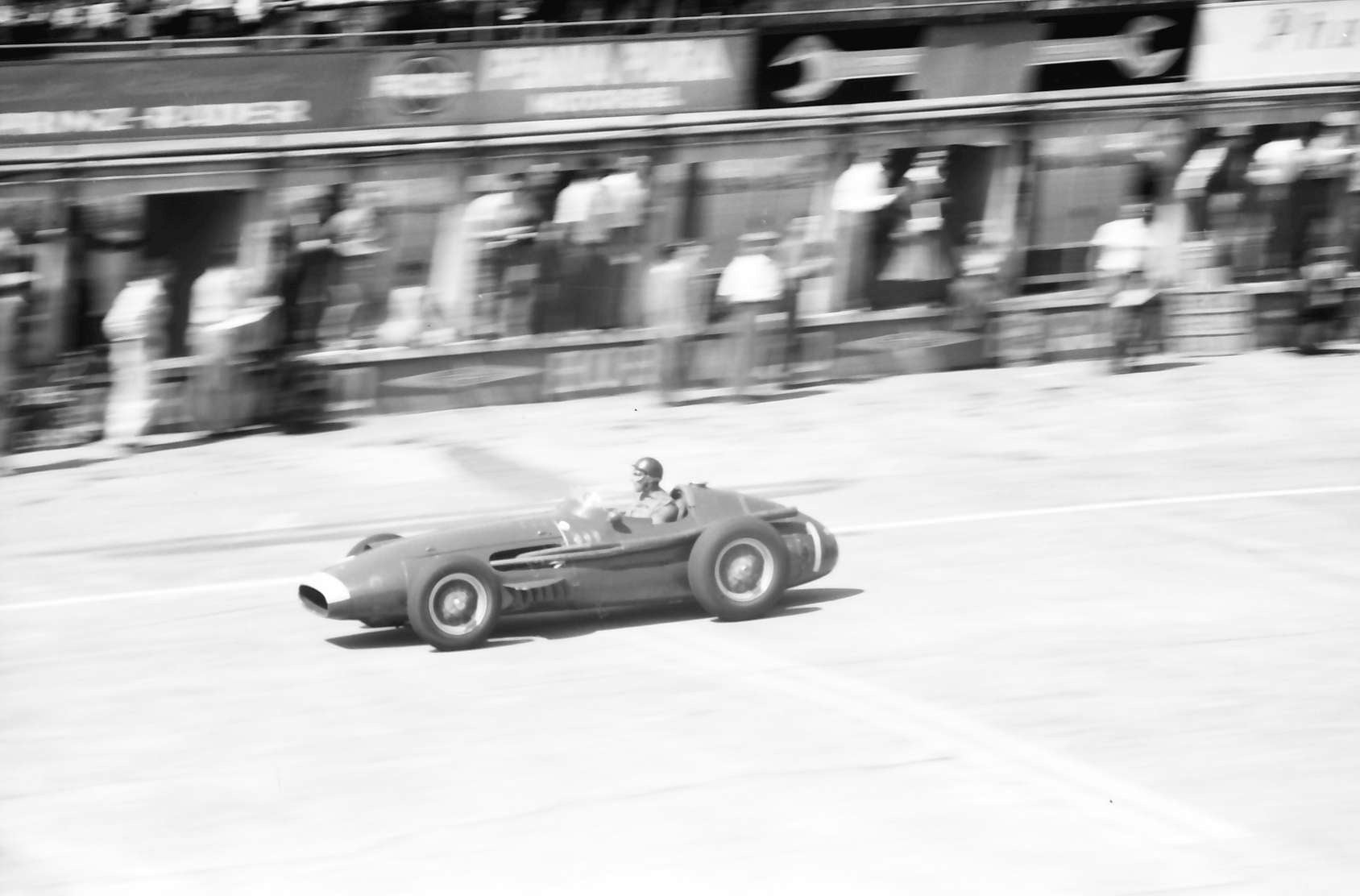 Maserati 250F - 1957 German Grand Prix - Juan Manuel Fangio | Limited Edition Car Model